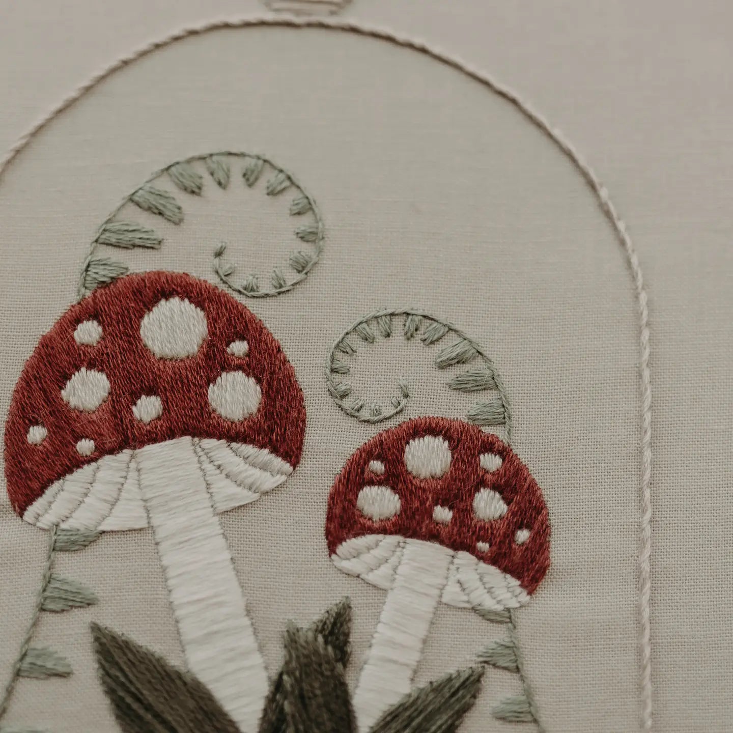 Ensemble de broderie TERRARIUM DE CHAMPIGNONS